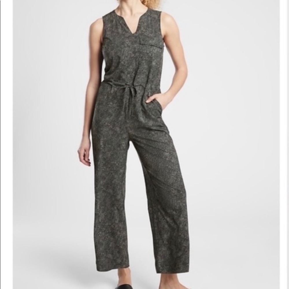 Athleta Topanga Jumpsuit Medium Heather Charcoal Wide Leg Drawstring